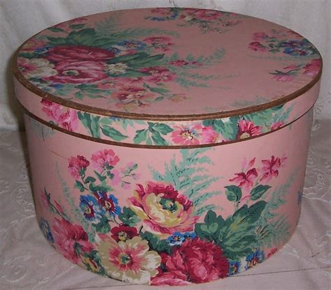 vintage style hat boxes